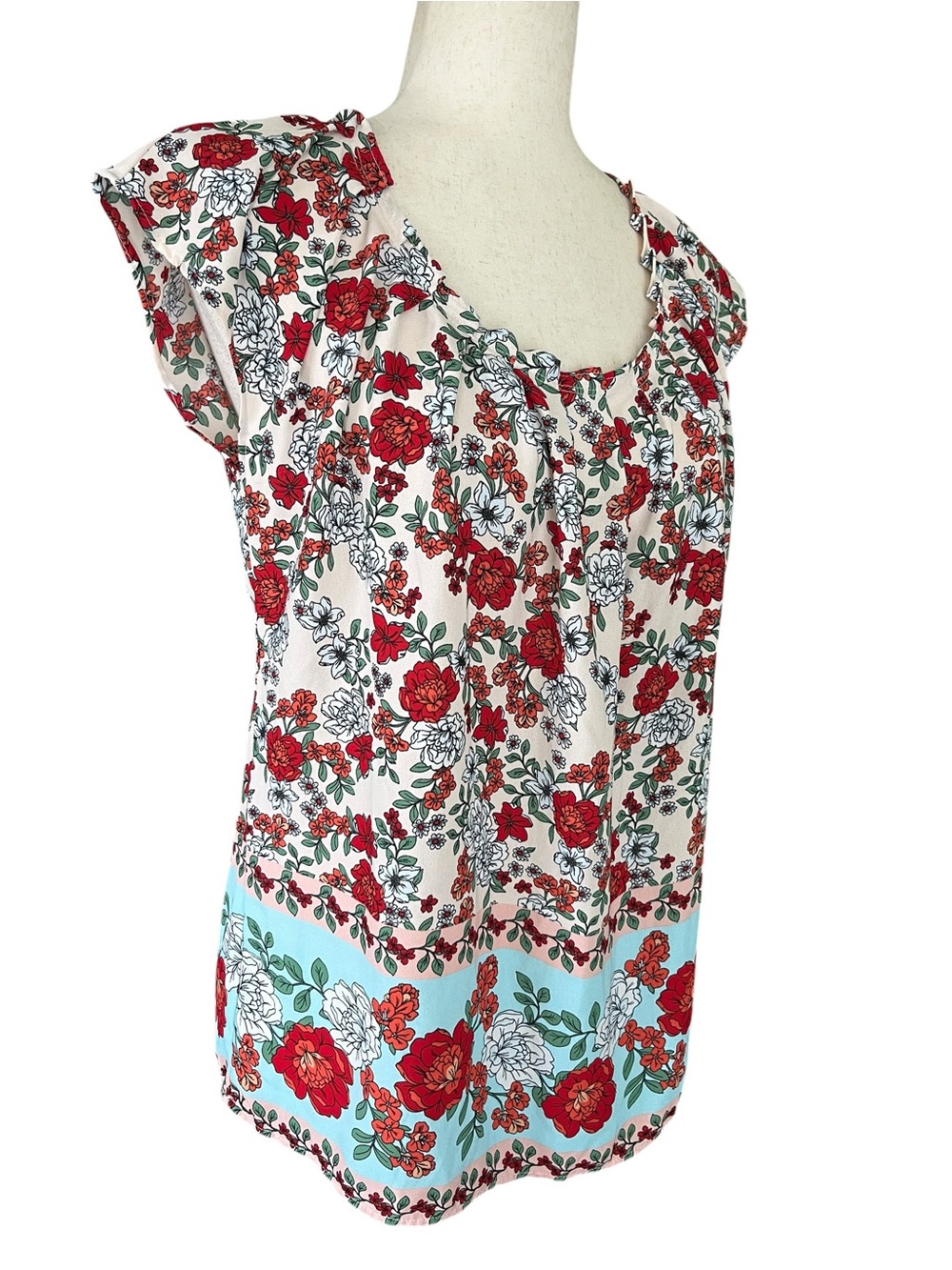 LC Lauren Conrad Pleated Flowy Cap-Sleeve Top - Picture 9 of 11